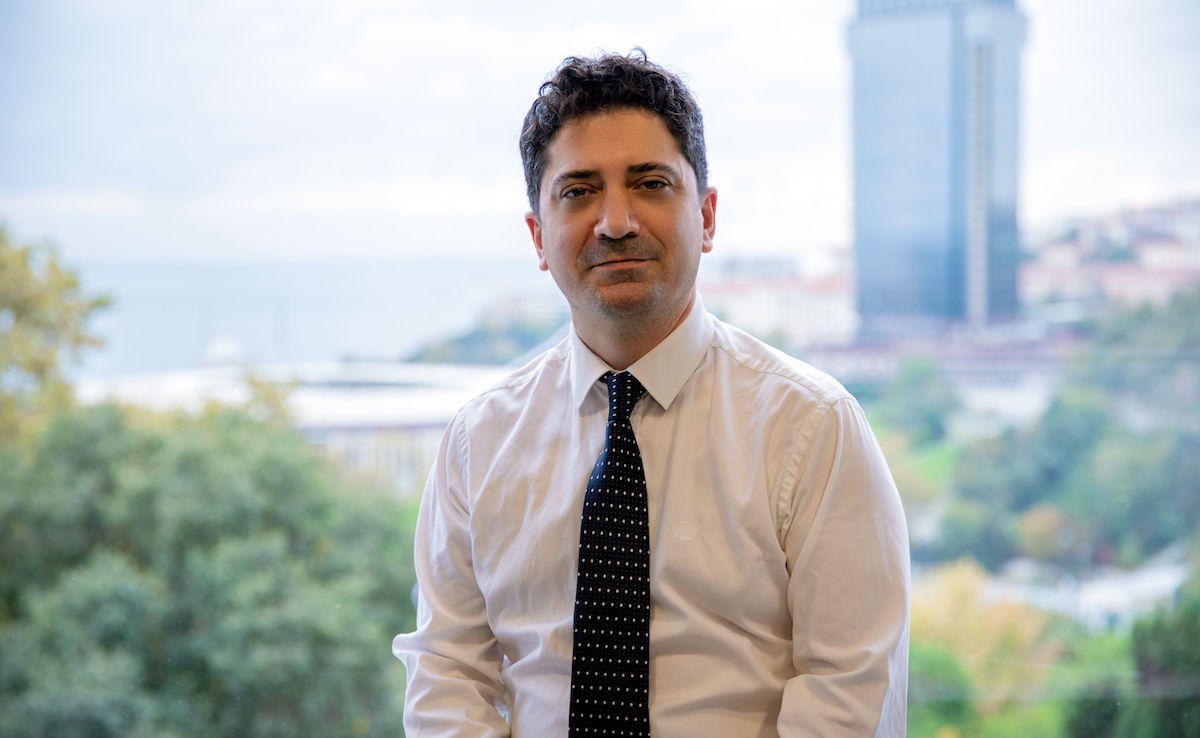 “Nose curvature is not just an aesthetic problem”