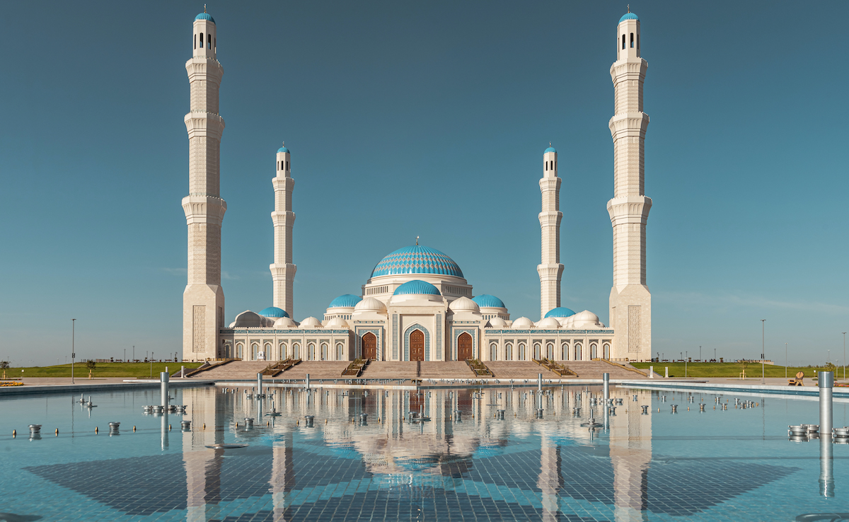 A Candidate For Guinness Records, Nur Sultan Grand Mosque is Open to Visitors!