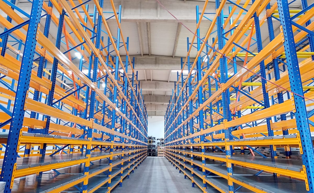 The pandemic has increased the demand for second-hand shelves