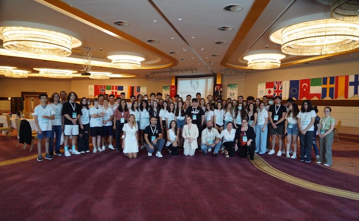 Intercultural harmony camp for high school students was held