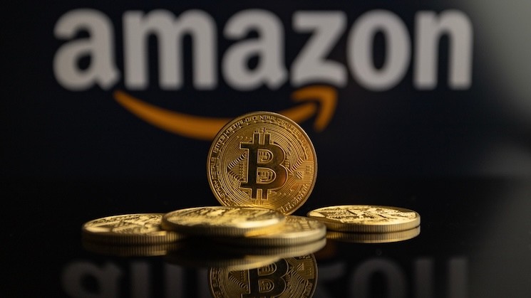 First Microsoft, then Amazon: Shareholders Expect Bitcoin Investments from the Companies