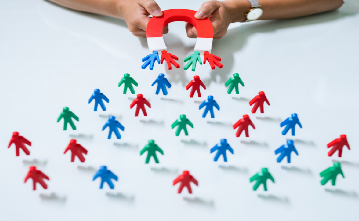 Awangarda Marketing is to offer 1-year free service to 10 advertisers in 2023