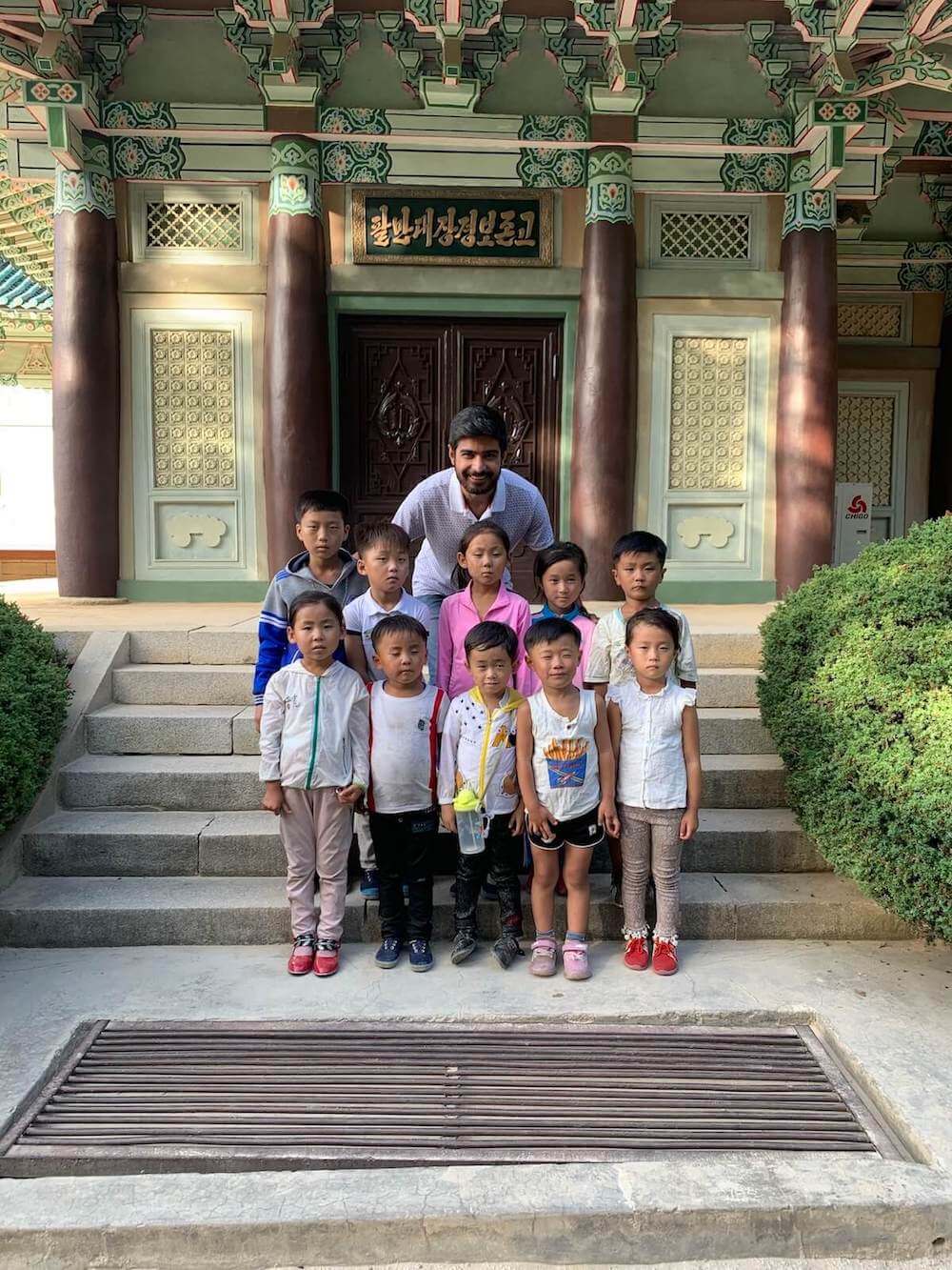 Traveled 73 countries at the age of 25, went to North Korea with special permission