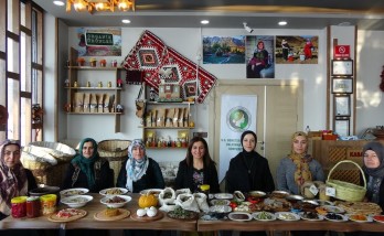 Women's cooperatives get into e-commerce with financial training