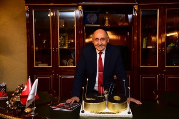 Turkish furniture expert celebrates his 50th year in the industry