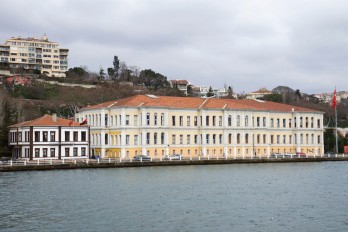 Students prefer public high schools implementing international curriculum