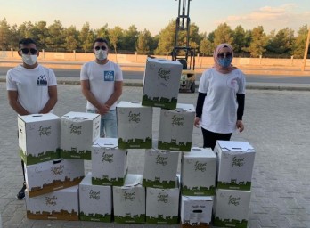 Support to students in Şanlıurfa from a charity group