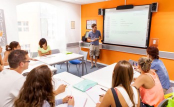 300 thousand TL scholarships were allocated to those who want to study English language