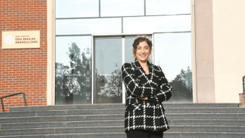 The road to academic success now passes through bilingual education