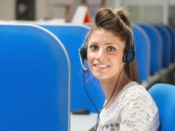 English language proficiency is objectively measured with artificial intelligence technology